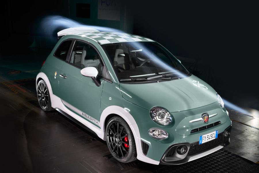  Abarth 695 70° Anniversario (312) 2019 года  (WW) (фото 15 из 70)